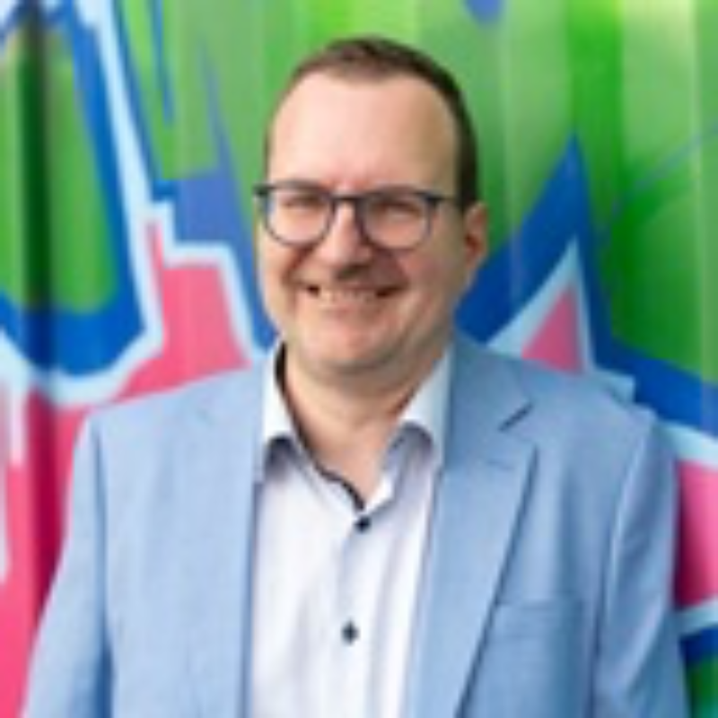  Arno Hadasch